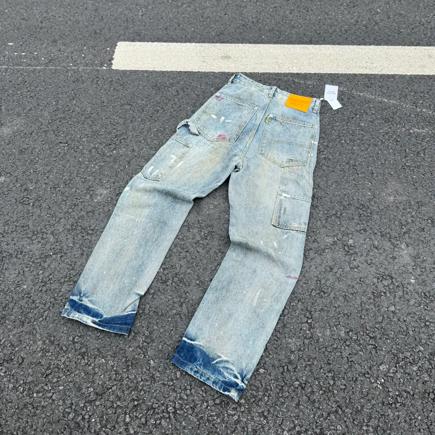#8179 P260💰 GALLERY DEPT. Vintage splash-ink hole-cut logging, spray-dirty mud-dyed loose washed jeans - truly restore the ultimate texture of Vintage - original hardware accessories washed and other elevators, QR code analysis are all purchased from the original factory, high degree of restoration, you are welcome to compare with a certain product ~ - Three-dimensional version Loose and comfortable, not picky about the figure, tall and slim, factory Seiko, original quality control, same style for men and women, can be matched with couples, versatile recommendation Essential jeans for all seasons - sizes: 28 30 32 34 36